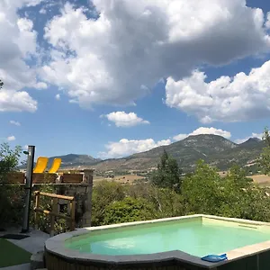 Hébergement de vacances La Porte De L Eau Piscine Toute L Année, Saint-Auban-sur-lʼOuvèze